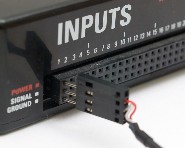 File:Digitizer.connection-a.800x640.jpg